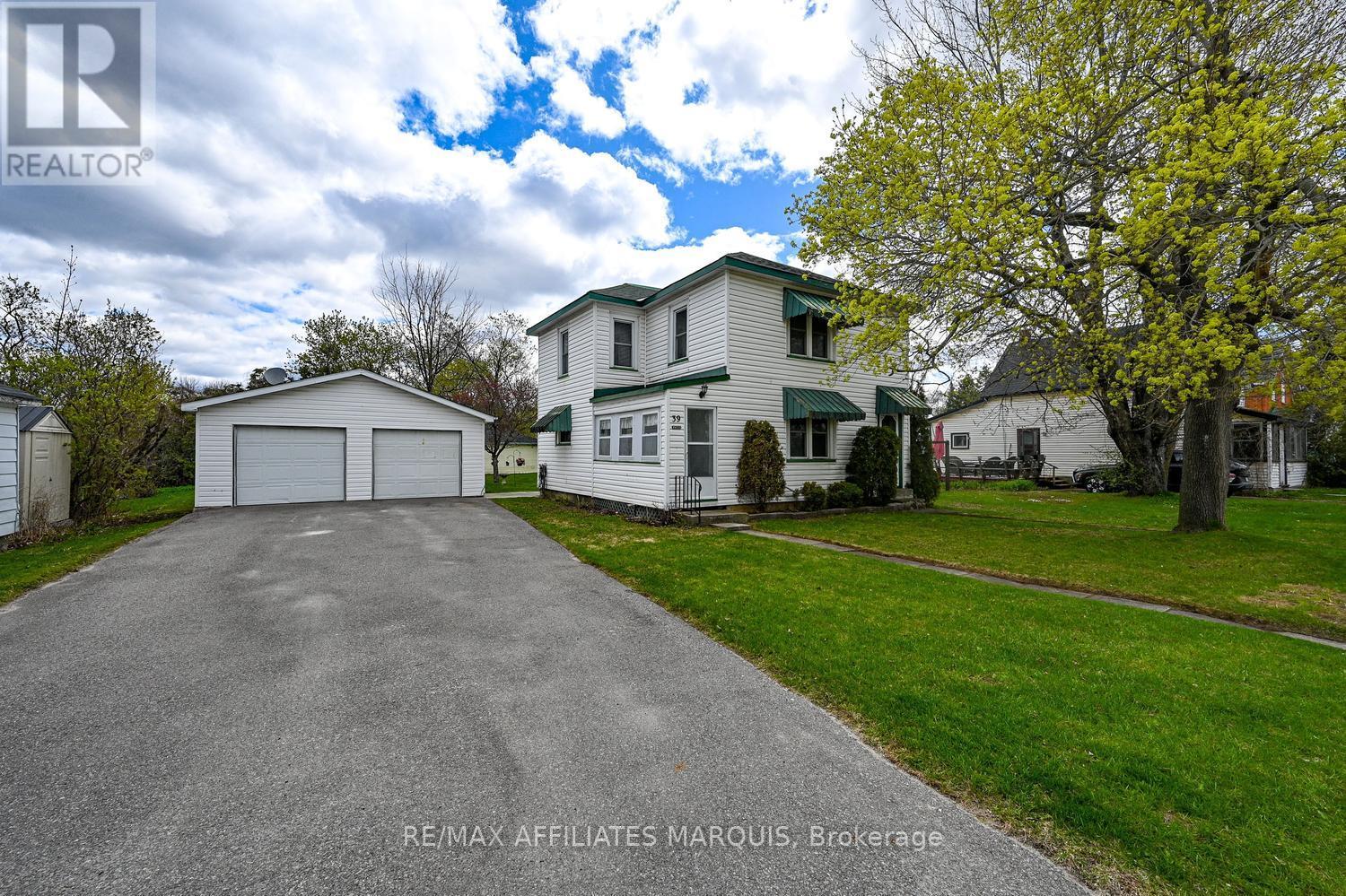39 Merrick Street, Smiths Falls, Ontario  K7A 4R5 - Photo 2 - X13138030