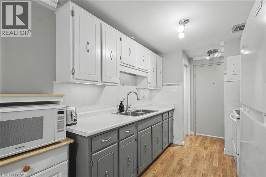 4 Avalon Place Unit# 105, Kitchener, Ontario  N2M 4N6 - Photo 8 - 40830846