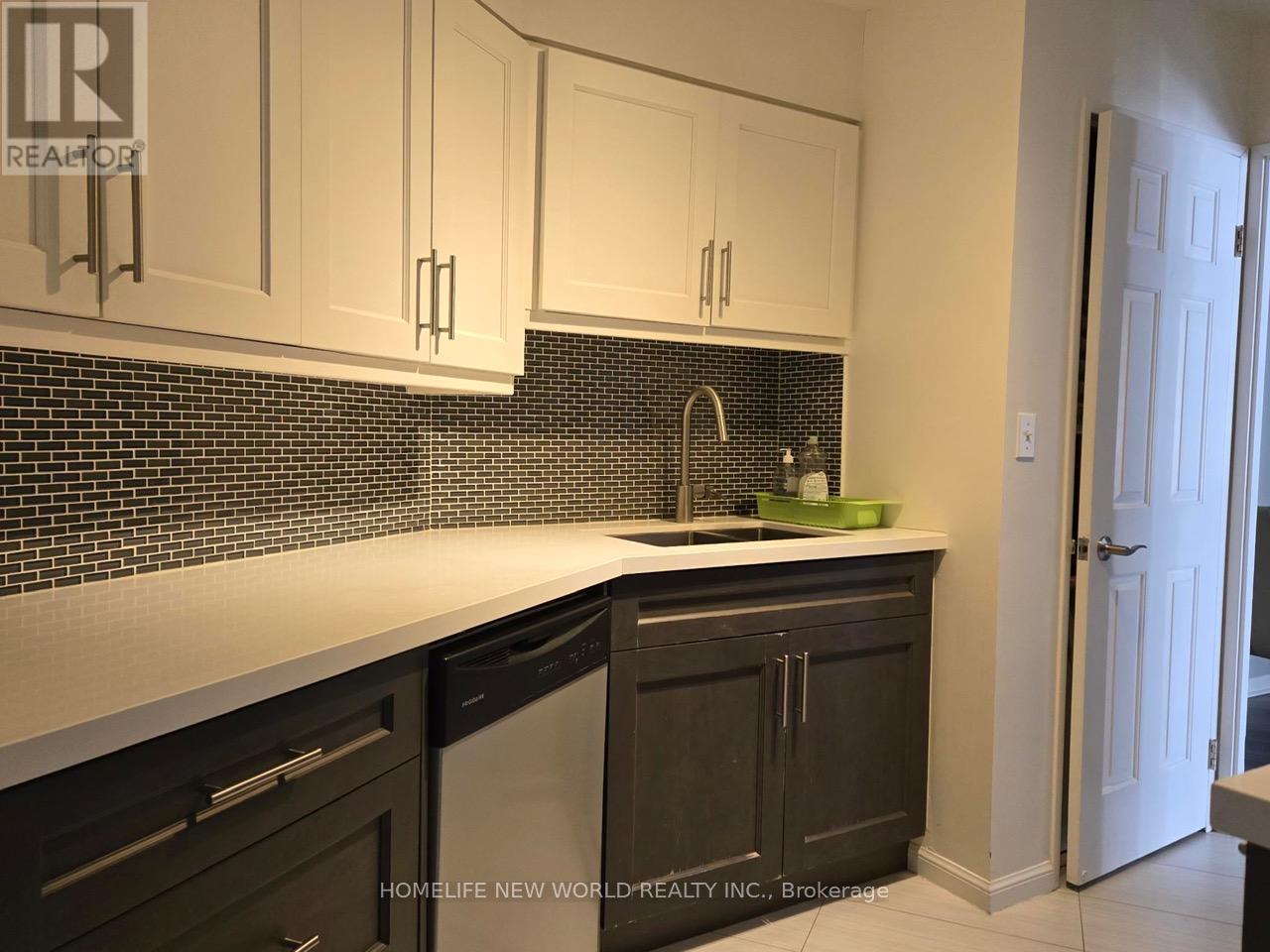 1013 - 7 Carlton Street, Toronto, Ontario  M5B 2M3 - Photo 4 - C13138010