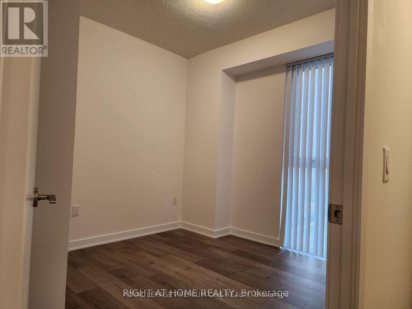 502 - 10 Honeycrisp Crescent, Vaughan, Ontario  L4K 0M7 - Photo 11 - N13137982