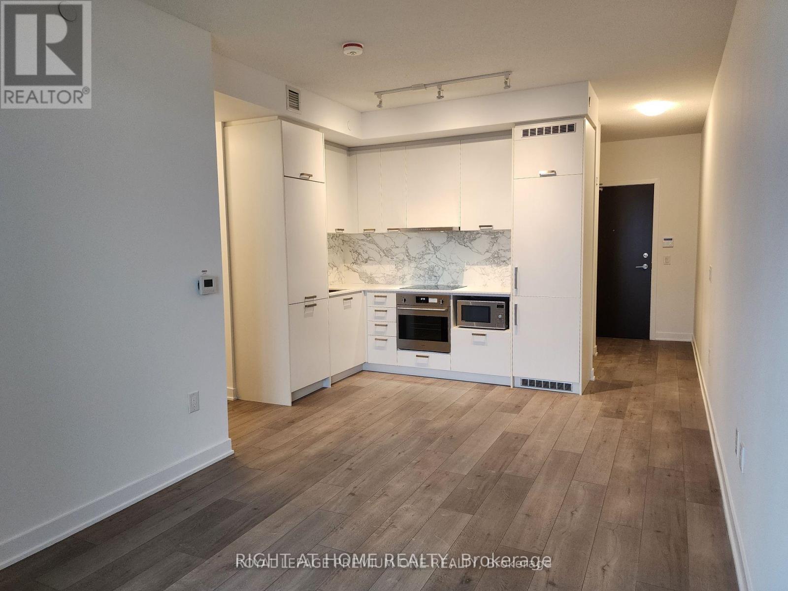 502 - 10 Honeycrisp Crescent, Vaughan, Ontario  L4K 0M7 - Photo 5 - N13137982