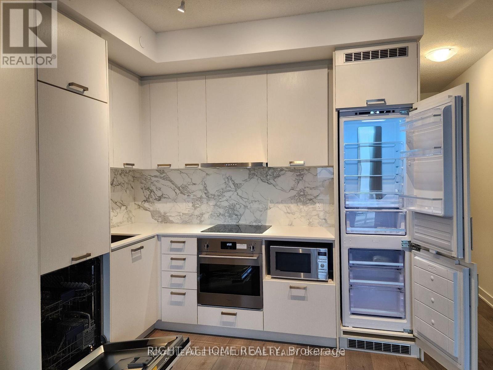 502 - 10 Honeycrisp Crescent, Vaughan, Ontario  L4K 0M7 - Photo 7 - N13137982