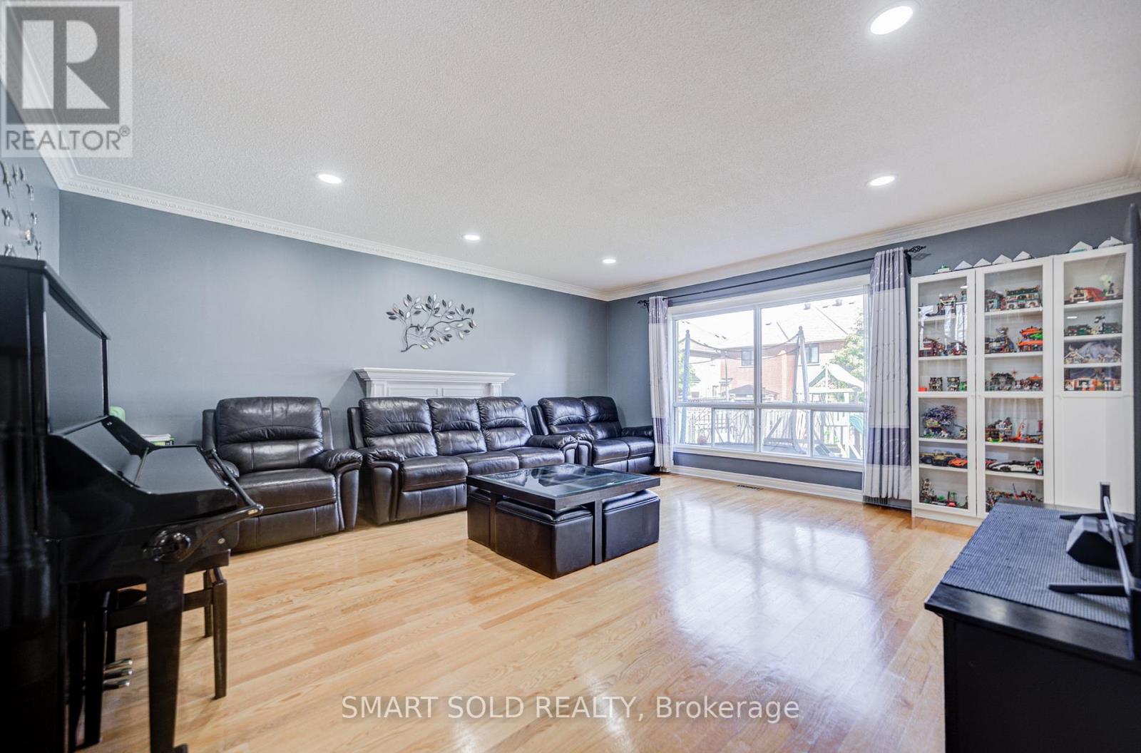 72 Norbury Drive, Markham, Ontario  L3S 3V2 - Photo 8 - N13138008