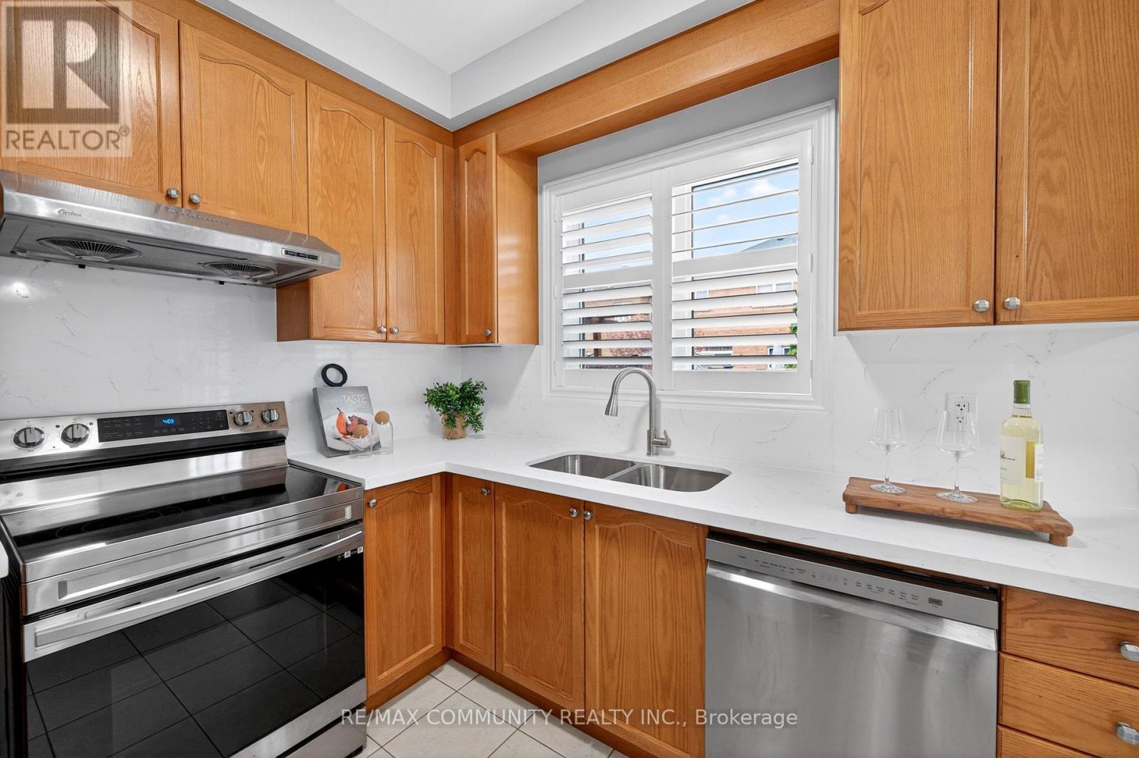 28 Radmore Place, Markham, Ontario  L6B 0G7 - Photo 16 - N13138050