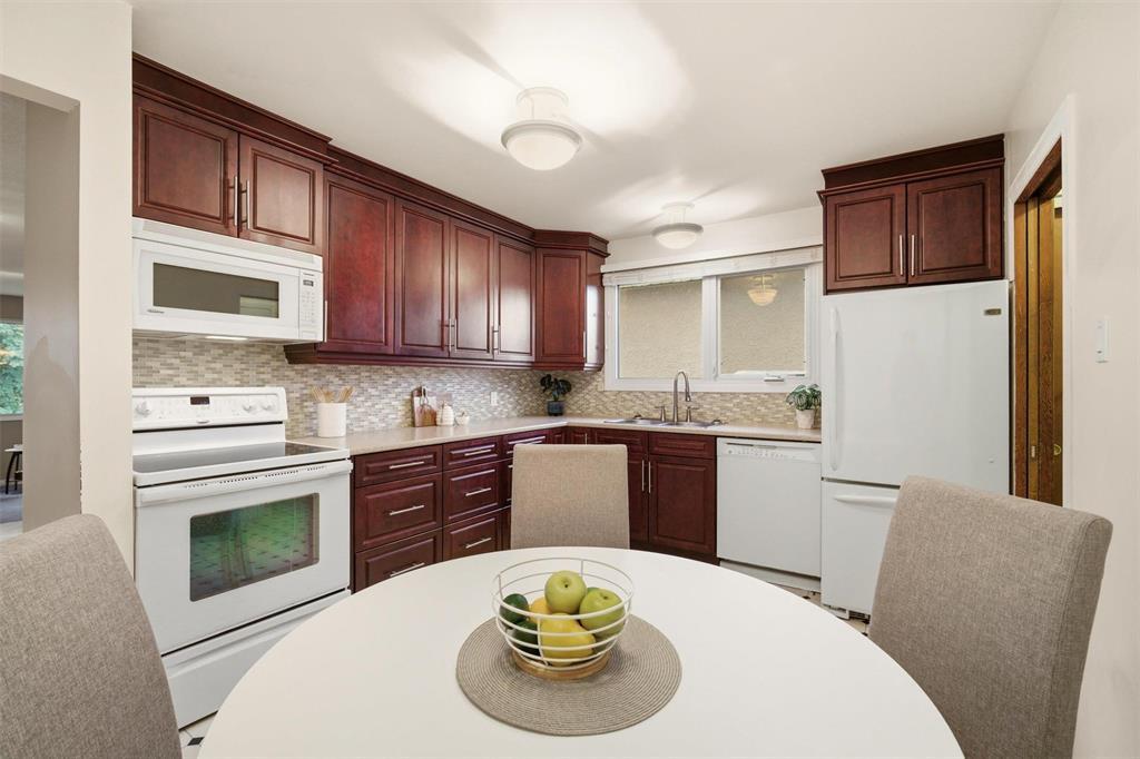 66 Wadham Bay, Winnipeg, Manitoba R3T 3K3 - Photo 7 - 202610737