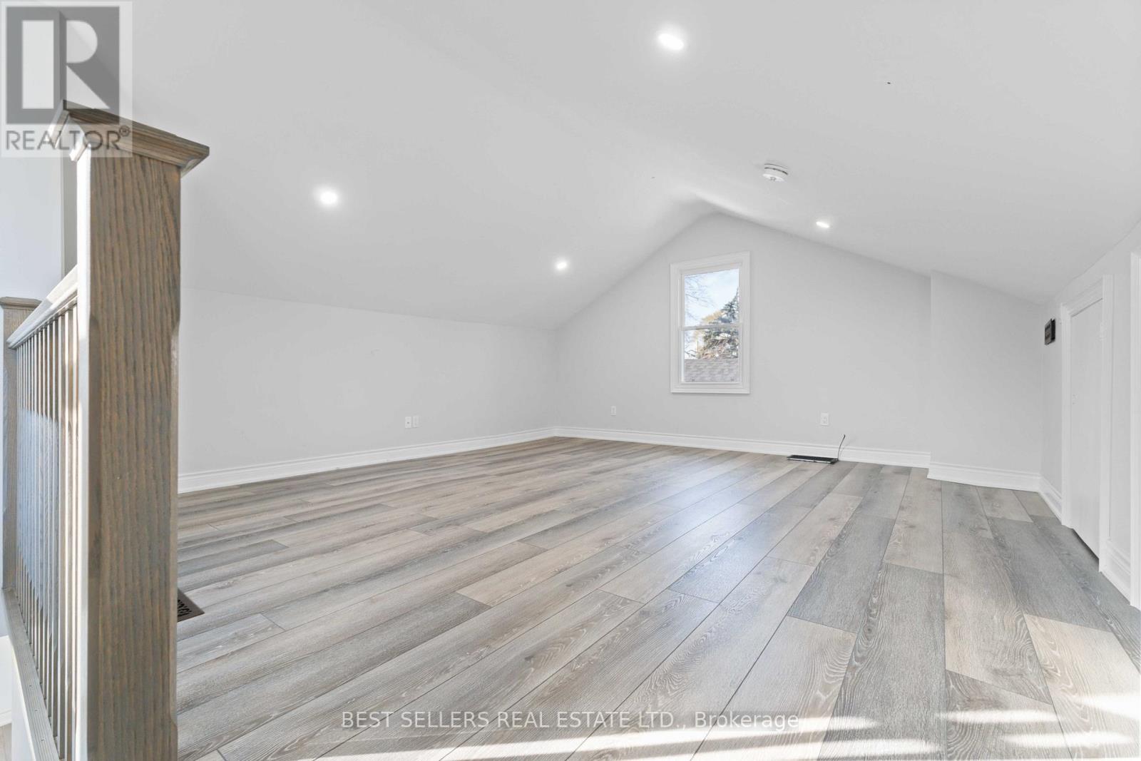599 Beach Boulevard, Hamilton, Ontario  L8H 6X8 - Photo 18 - X13137996