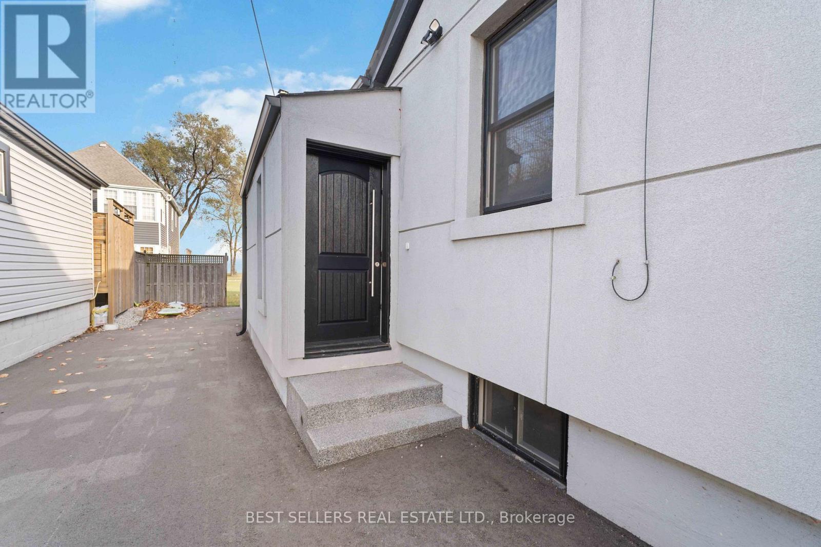 599 Beach Boulevard, Hamilton, Ontario  L8H 6X8 - Photo 21 - X13137996
