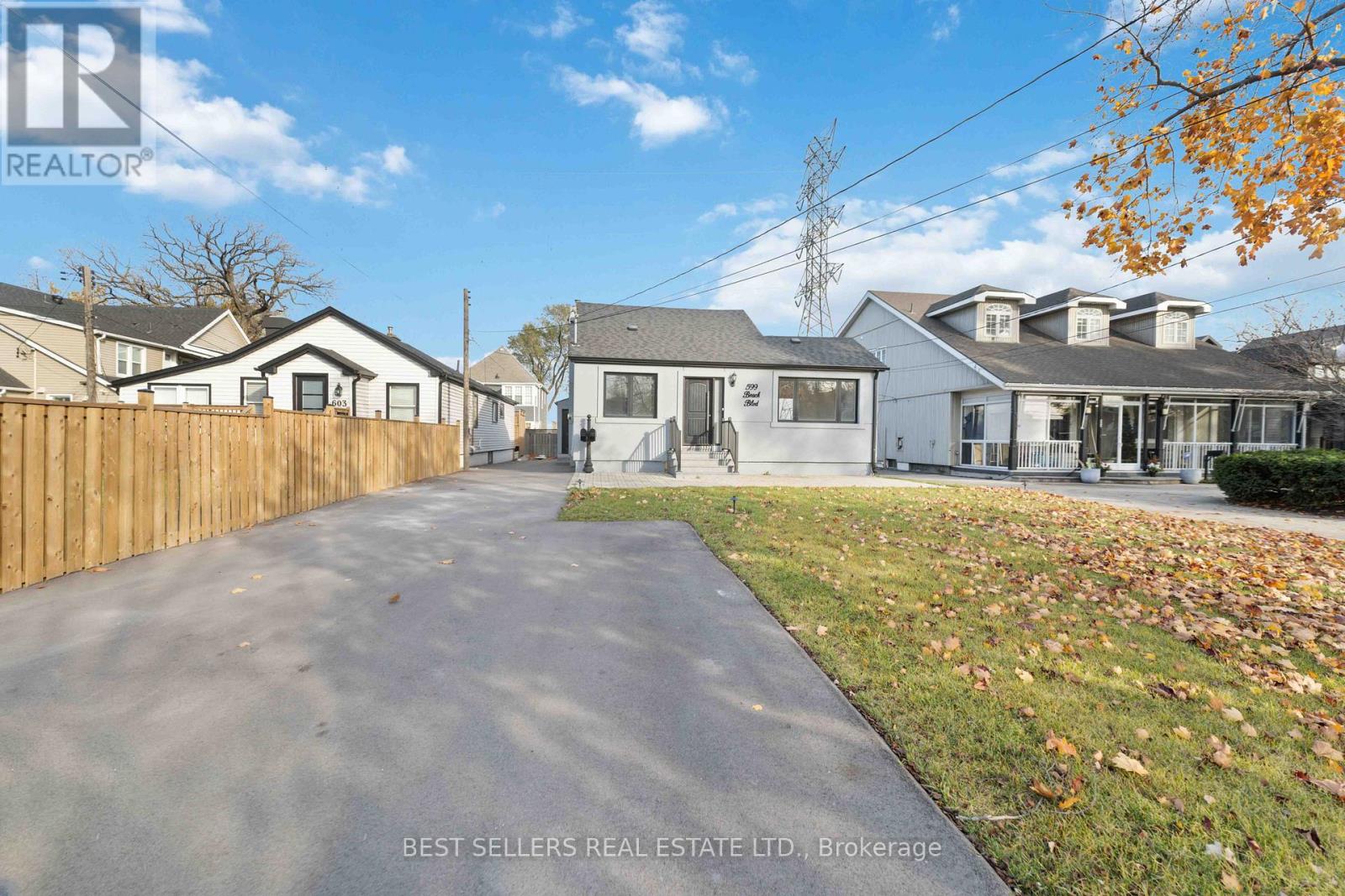 599 Beach Boulevard, Hamilton, Ontario  L8H 6X8 - Photo 3 - X13137996