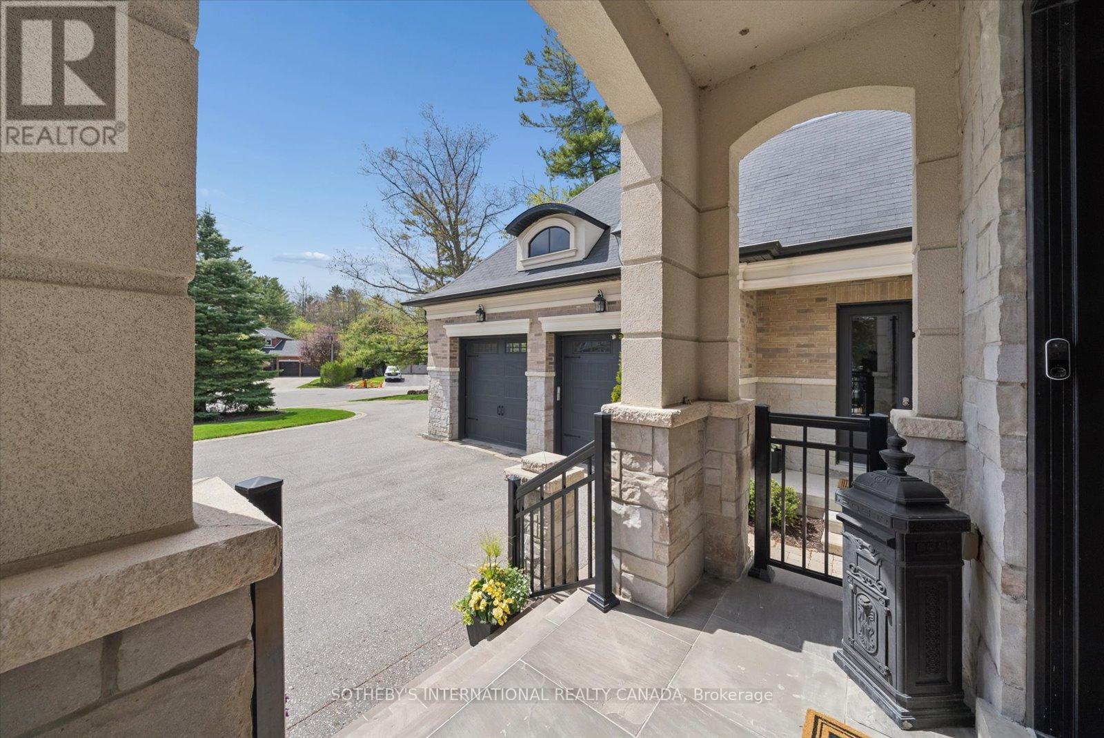 112 Woodview Drive, Pickering, Ontario  L1V 1L2 - Photo 5 - E12897818