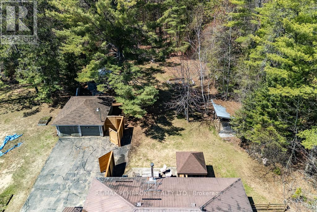 32323 17 Highway, Laurentian Hills, Ontario  K0J 1P0 - Photo 11 - X13138112