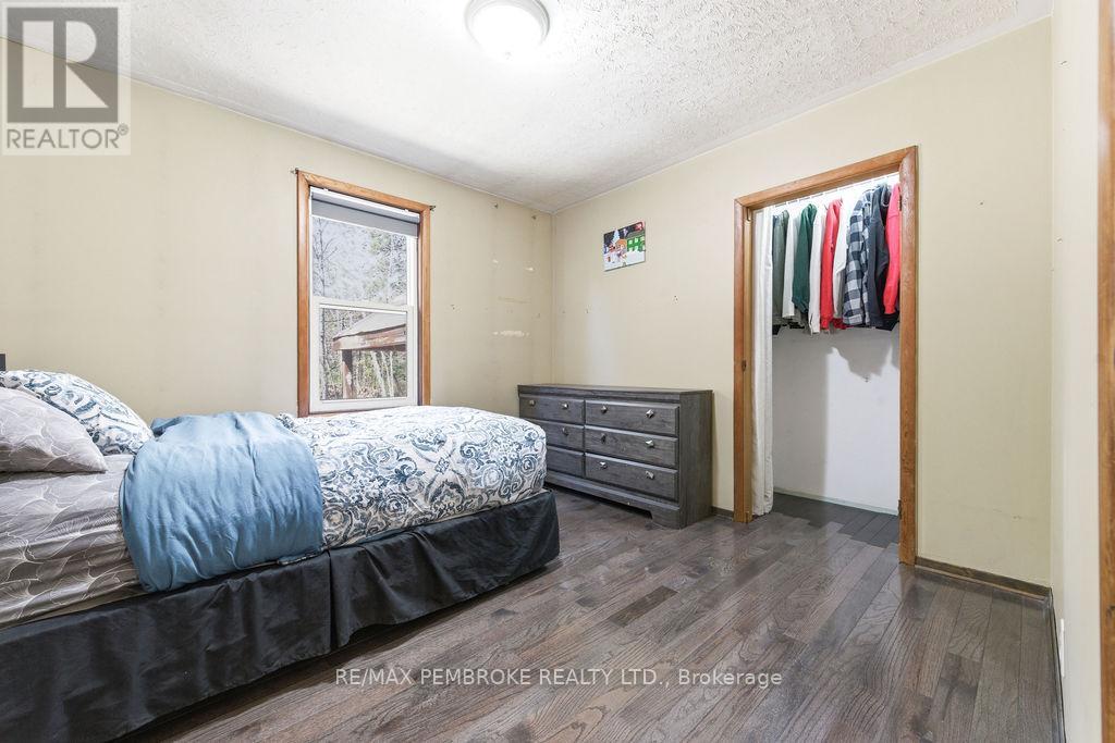 32323 17 Highway, Laurentian Hills, Ontario  K0J 1P0 - Photo 23 - X13138112