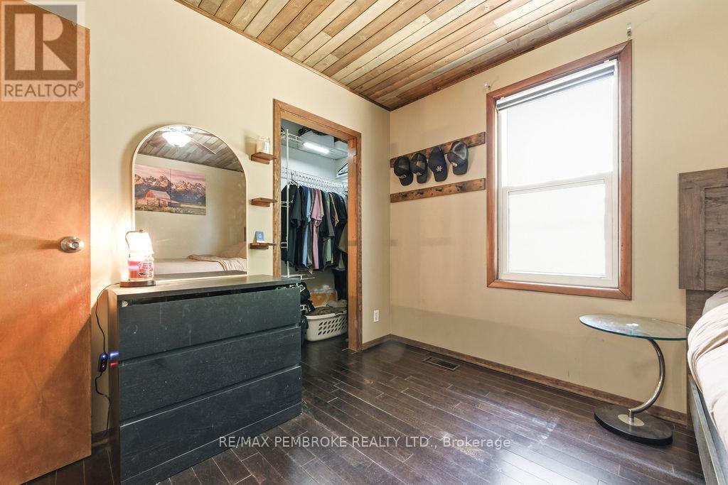32323 17 Highway, Laurentian Hills, Ontario  K0J 1P0 - Photo 25 - X13138112
