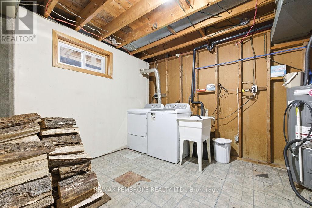 32323 17 Highway, Laurentian Hills, Ontario  K0J 1P0 - Photo 32 - X13138112