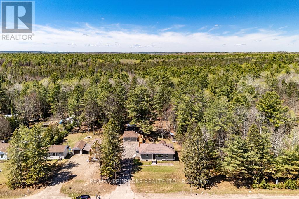 32323 17 Highway, Laurentian Hills, Ontario  K0J 1P0 - Photo 42 - X13138112