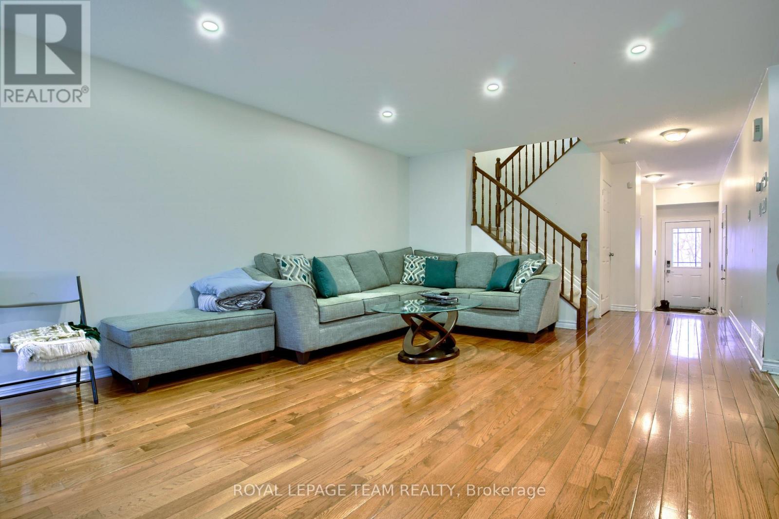 254 Moss Grove Street, Ottawa, Ontario  K2J 0B2 - Photo 6 - X13138100