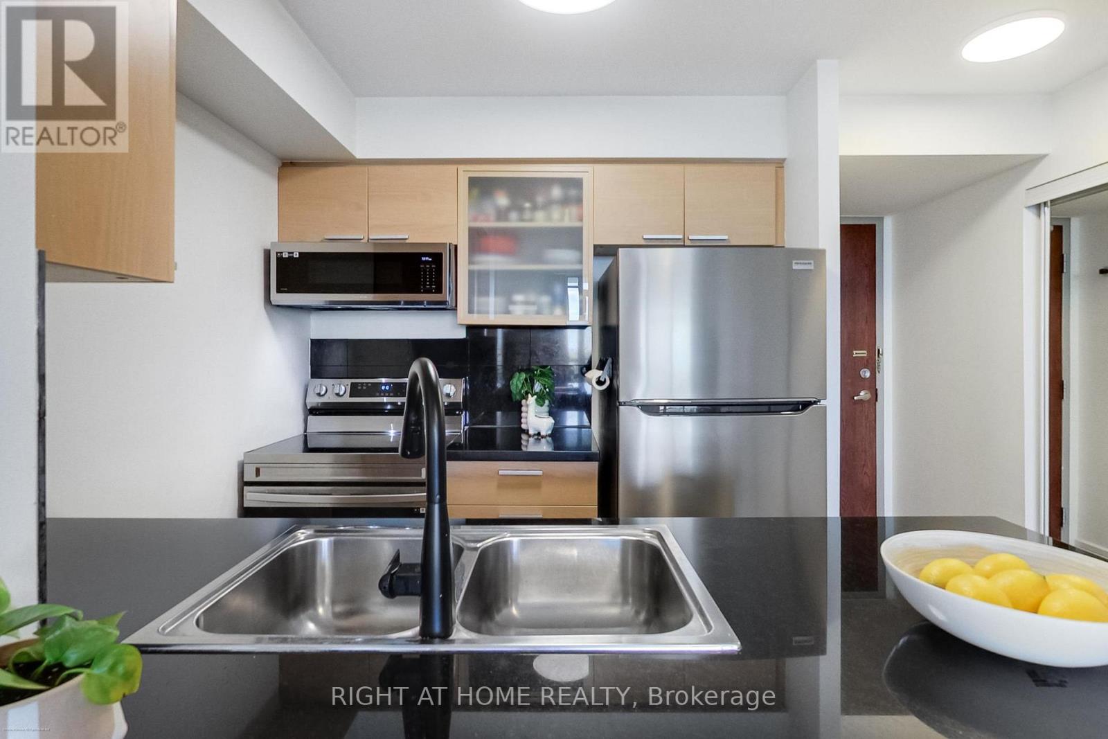 Lph02 - 16 Harrison Garden Boulevard, Toronto, Ontario  M2N 7J6 - Photo 6 - C13138080