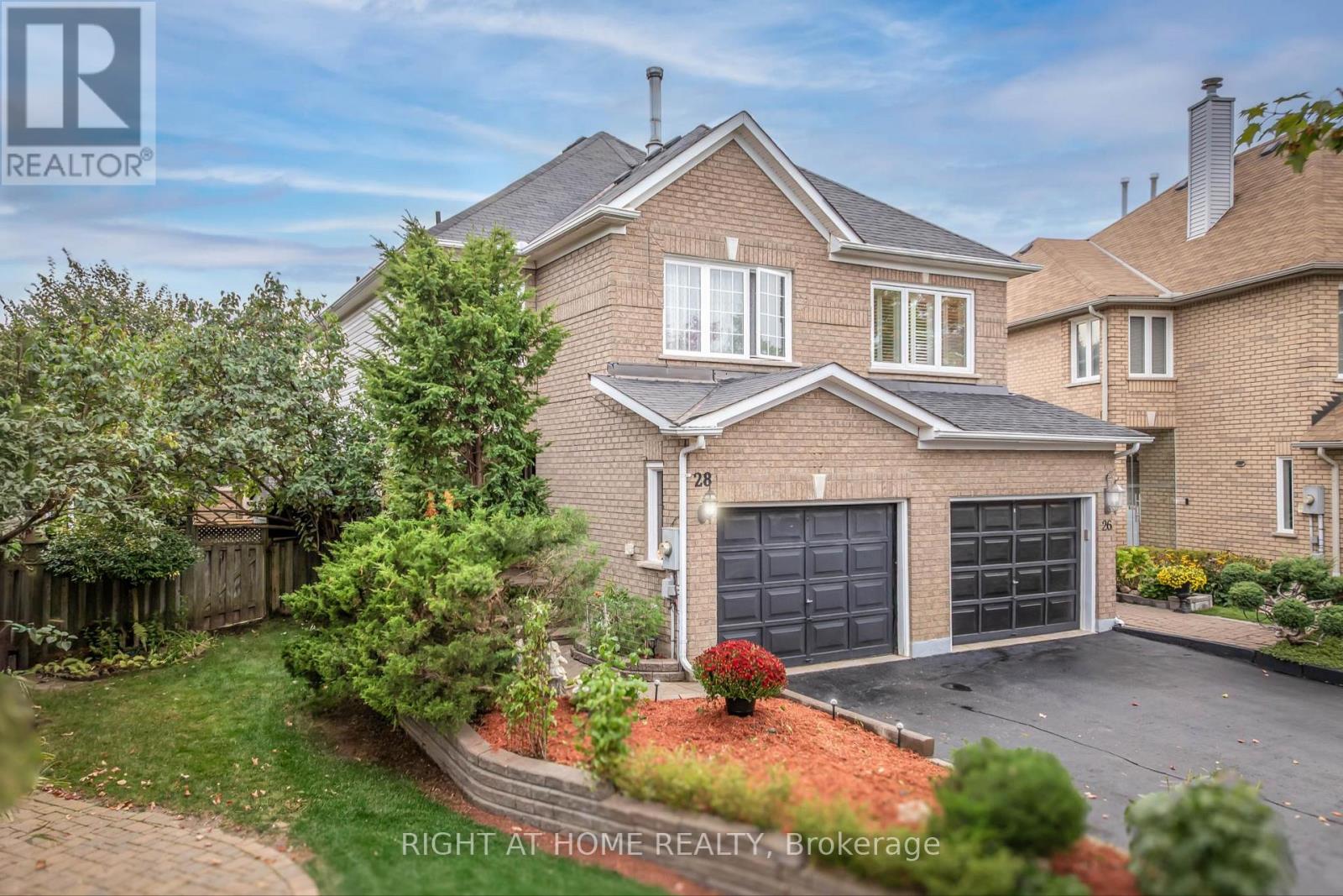 28 FOXTAIL RIDGE, Newmarket, Ontario