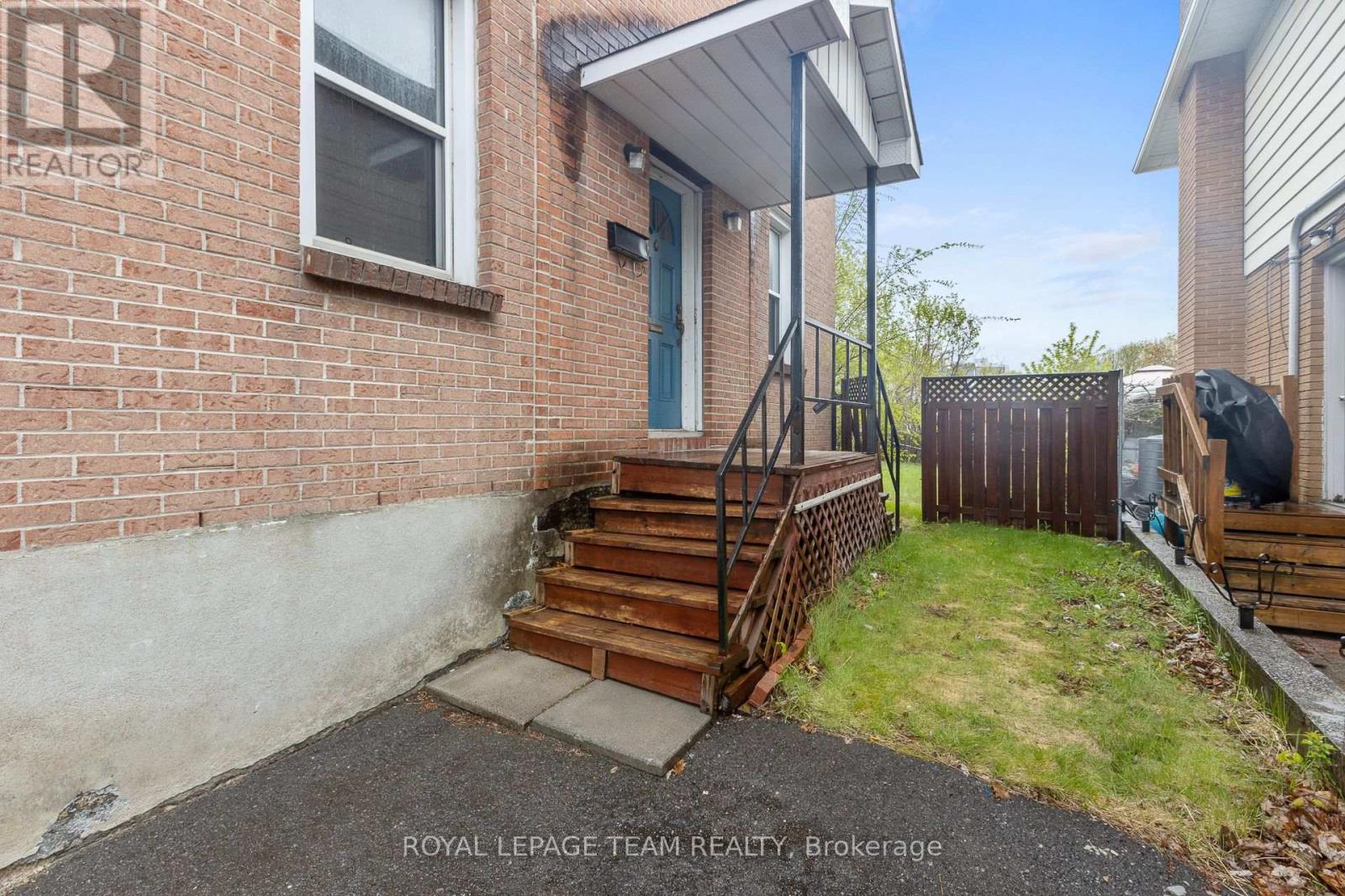 910 Pinecrest Road, Ottawa, Ontario  K2B 6B3 - Photo 3 - X13132388