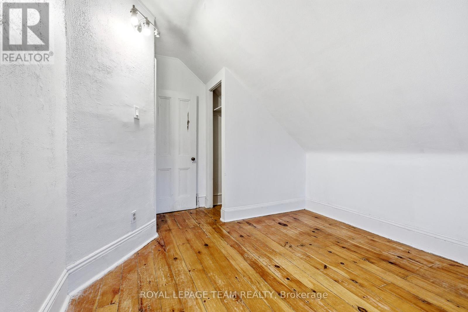 910 Pinecrest Road, Ottawa, Ontario  K2B 6B3 - Photo 24 - X13132392
