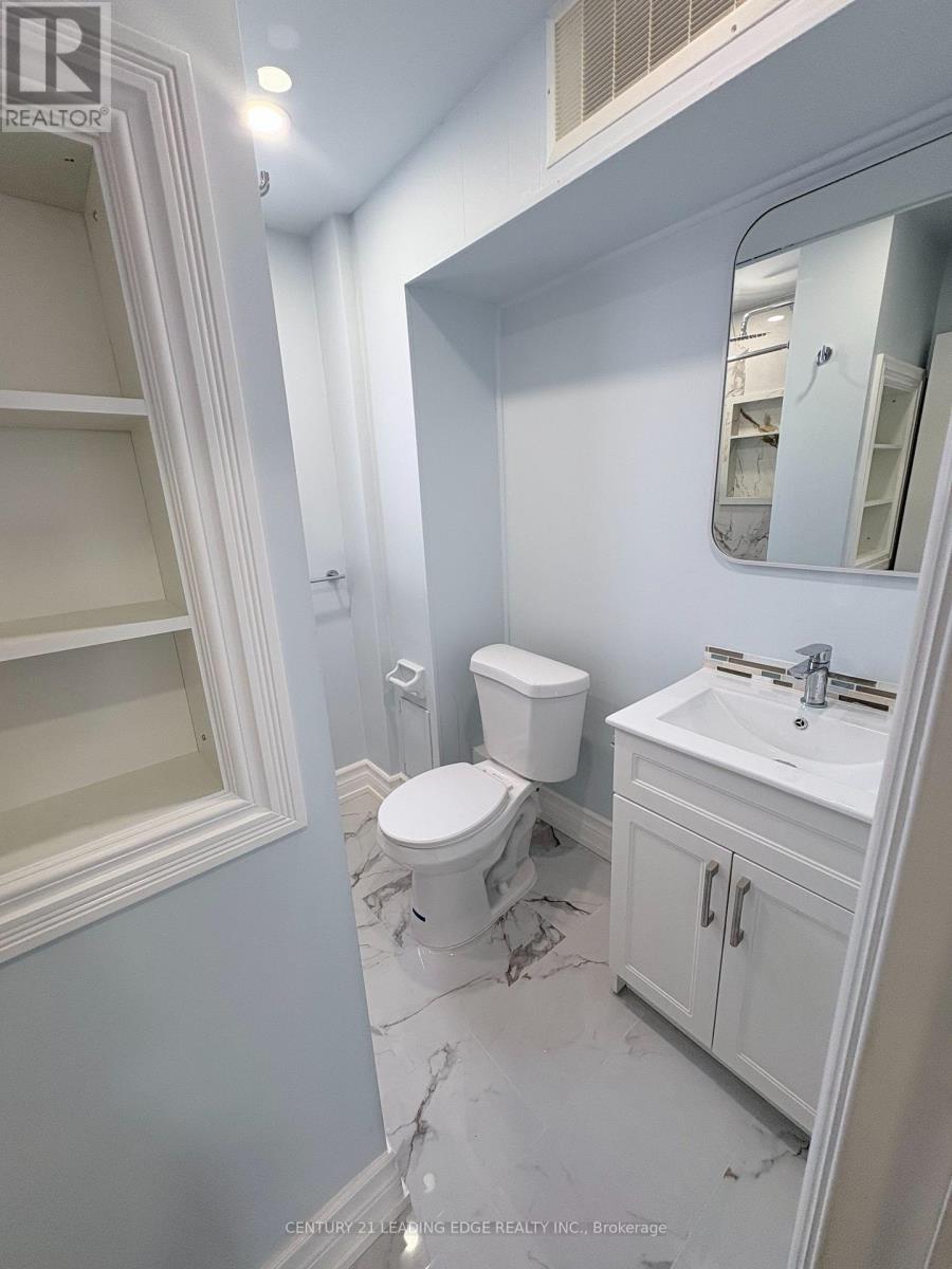 10 Ross Street, Barrie, Ontario  L4N 1E7 - Photo 17 - S12678218