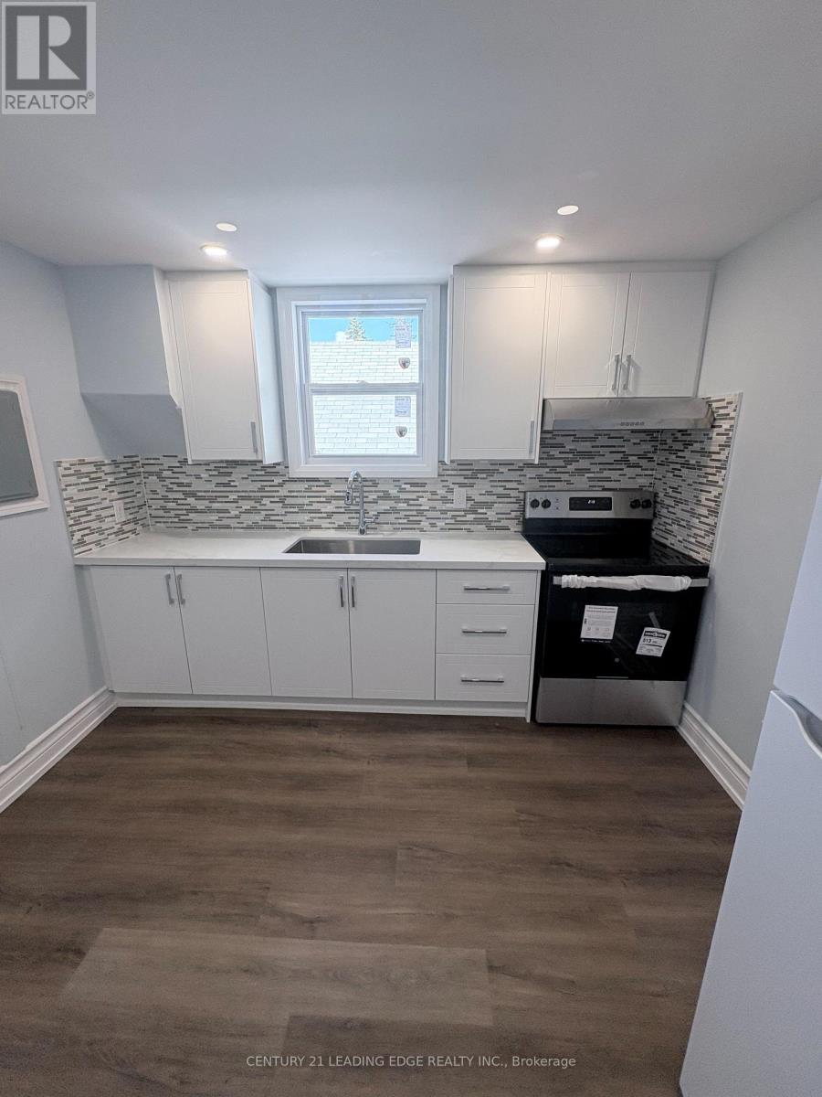 10 Ross Street, Barrie, Ontario  L4N 1E7 - Photo 21 - S12678218