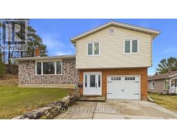1 CENTENNIAL DRIVE, Brockton, Ontario