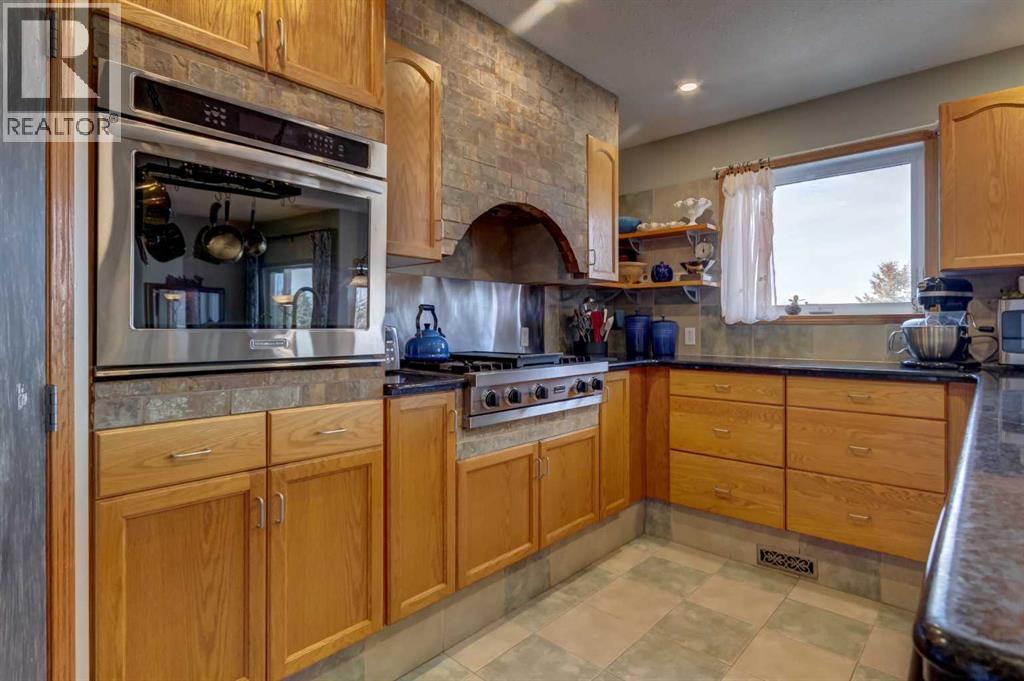 208 Railway Avenue, Cheadle, Alberta  T1P 0X8 - Photo 14 - A2286052