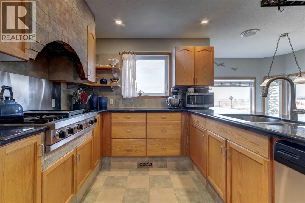 208 Railway Avenue, Cheadle, Alberta  T1P 0X8 - Photo 15 - A2286052