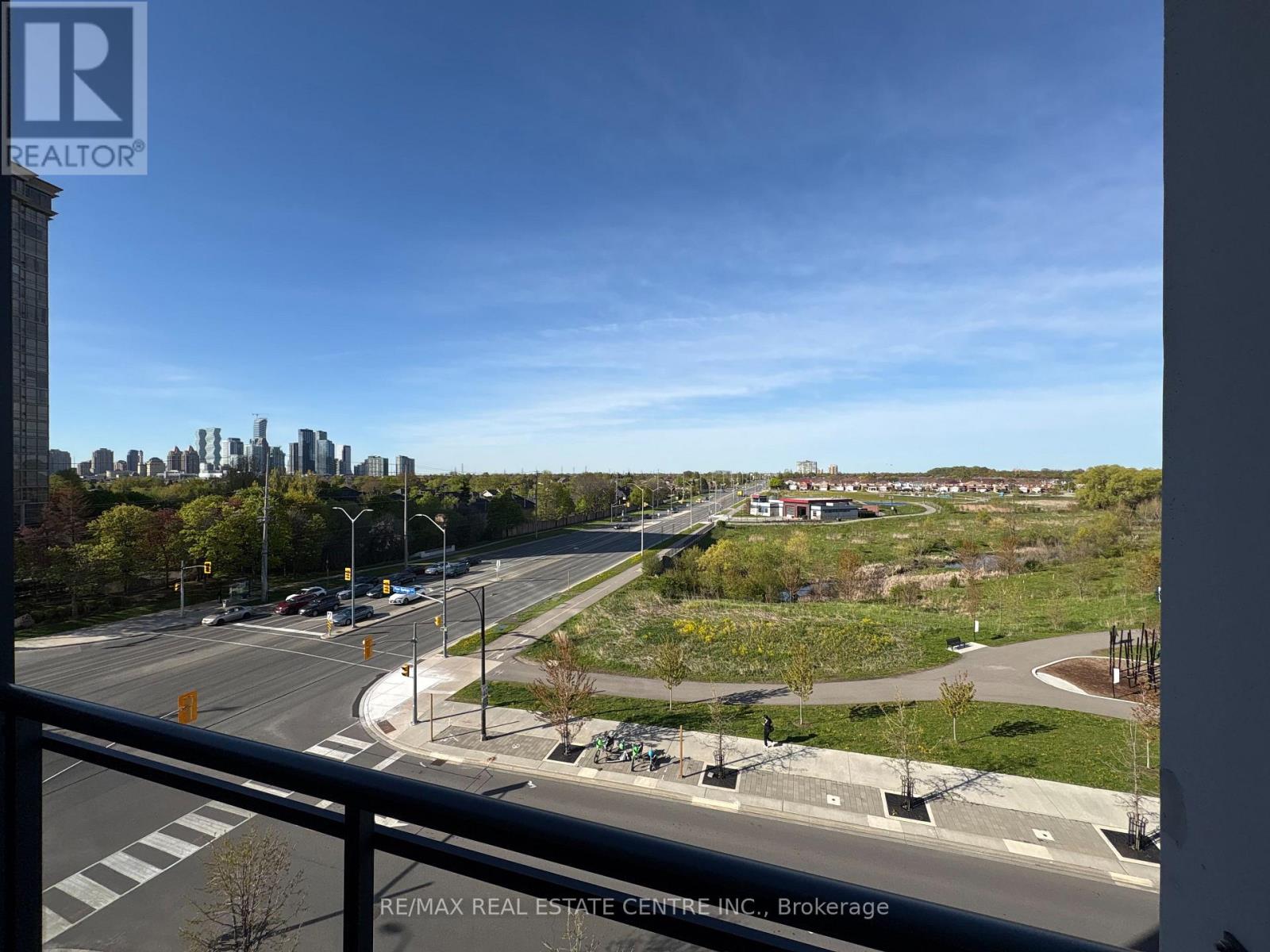 401 - 75 Eglinton Avenue W, Mississauga, Ontario  L5R 1B2 - Photo 16 - W13138122
