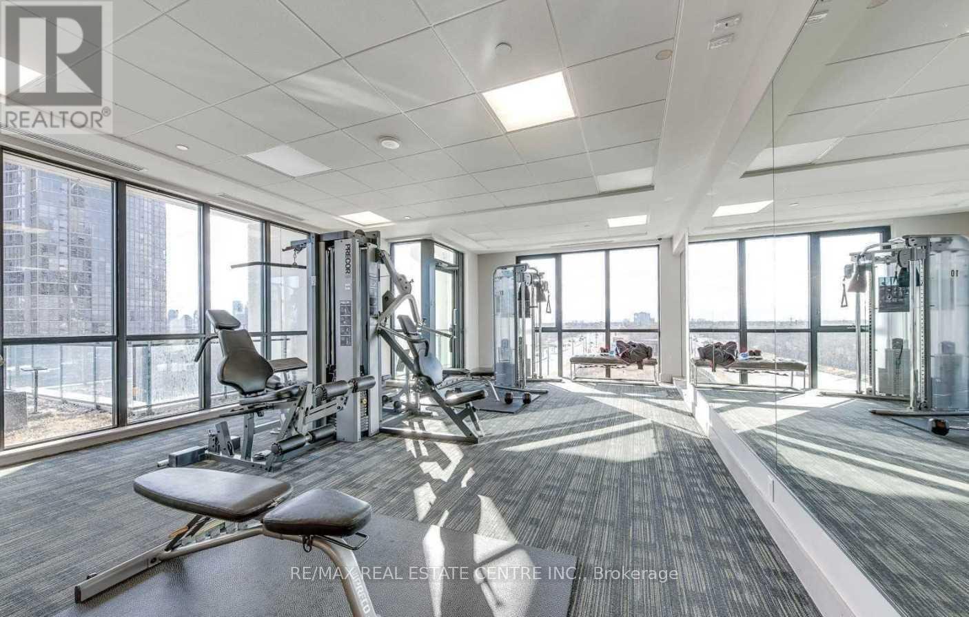 401 - 75 Eglinton Avenue W, Mississauga, Ontario  L5R 1B2 - Photo 18 - W13138122