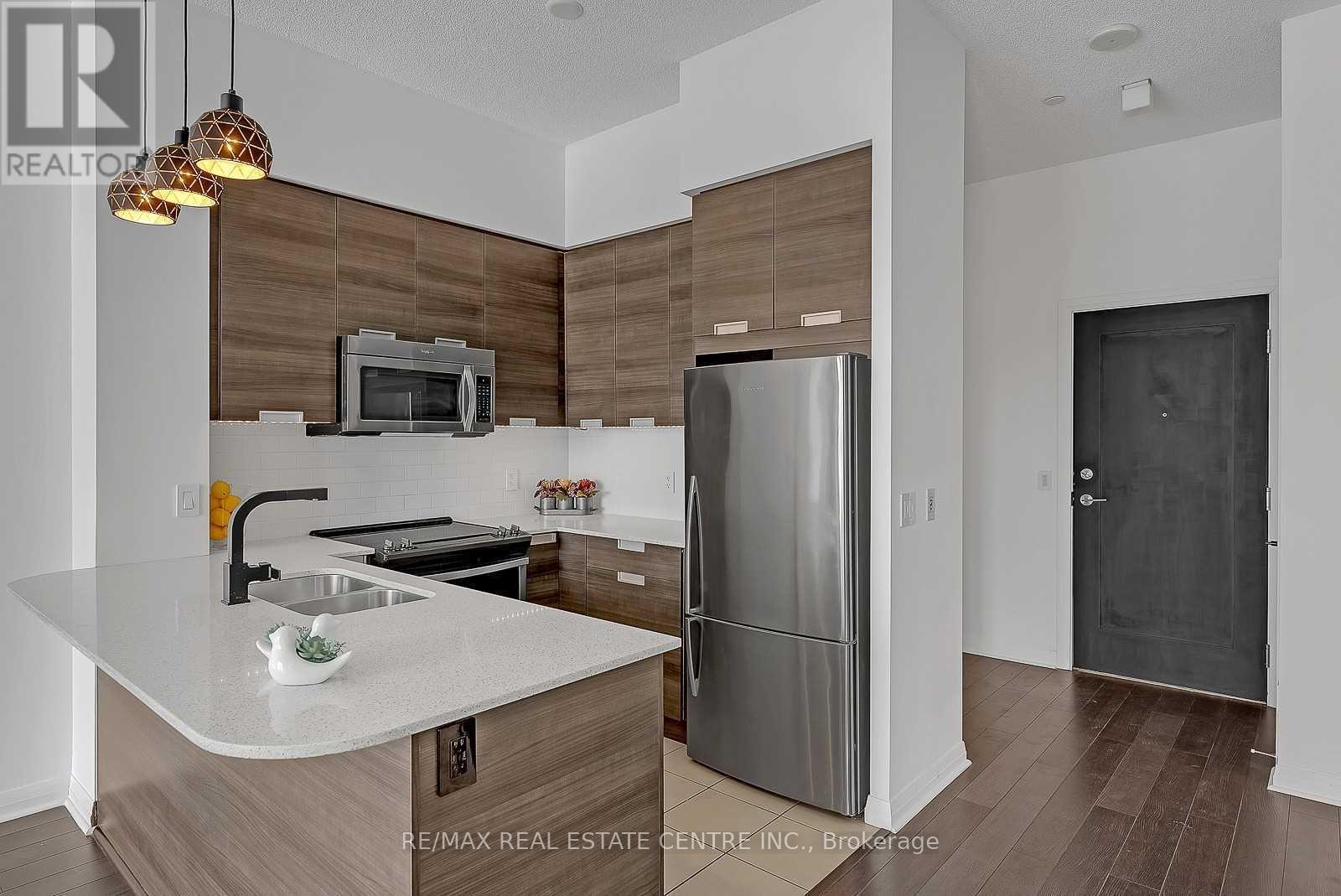 401 - 75 Eglinton Avenue W, Mississauga, Ontario  L5R 1B2 - Photo 7 - W13138122