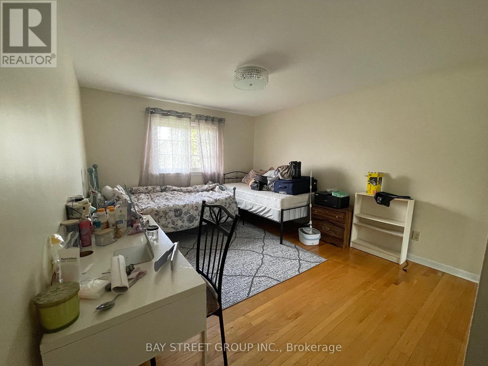 129 Sherwood Forest Drive, Markham, Ontario  L3P 1R2 - Photo 11 - N13130390