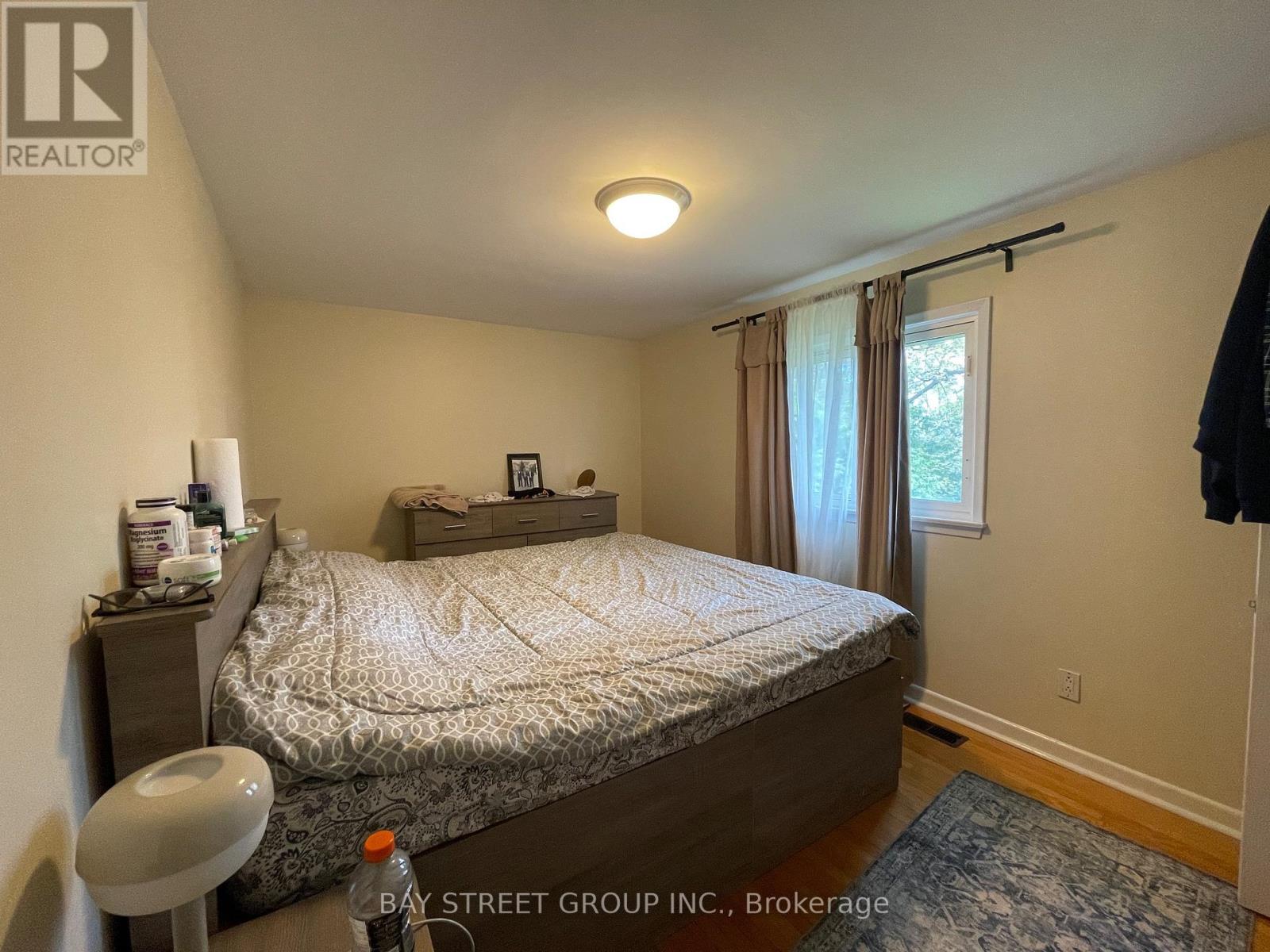 129 Sherwood Forest Drive, Markham, Ontario  L3P 1R2 - Photo 10 - N13130390