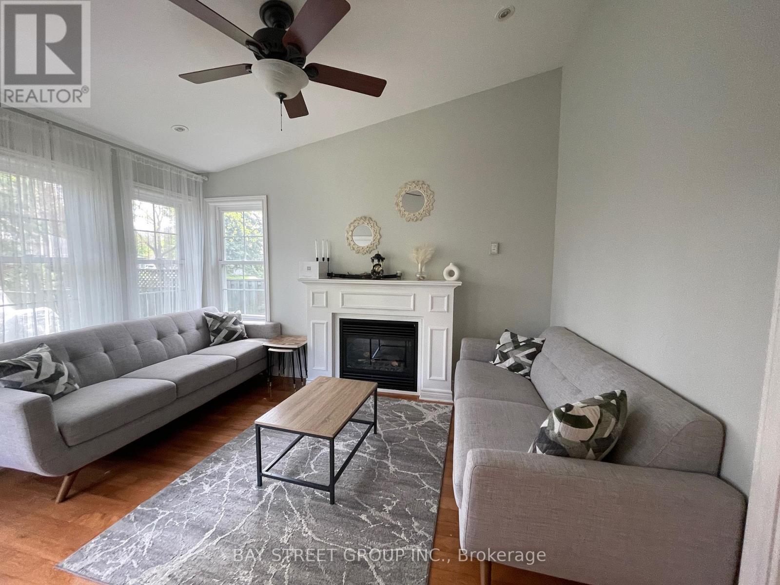 129 Sherwood Forest Drive, Markham, Ontario  L3P 1R2 - Photo 7 - N13130390