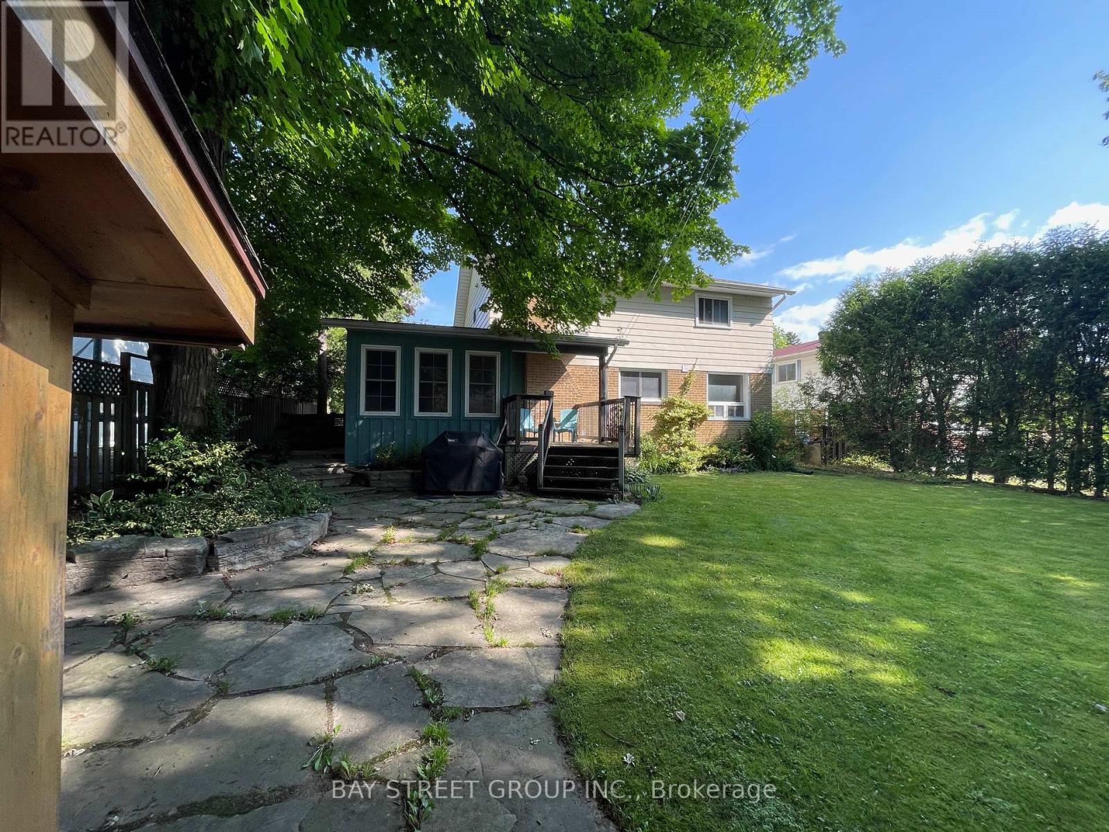 129 Sherwood Forest Drive, Markham, Ontario  L3P 1R2 - Photo 17 - N13130390