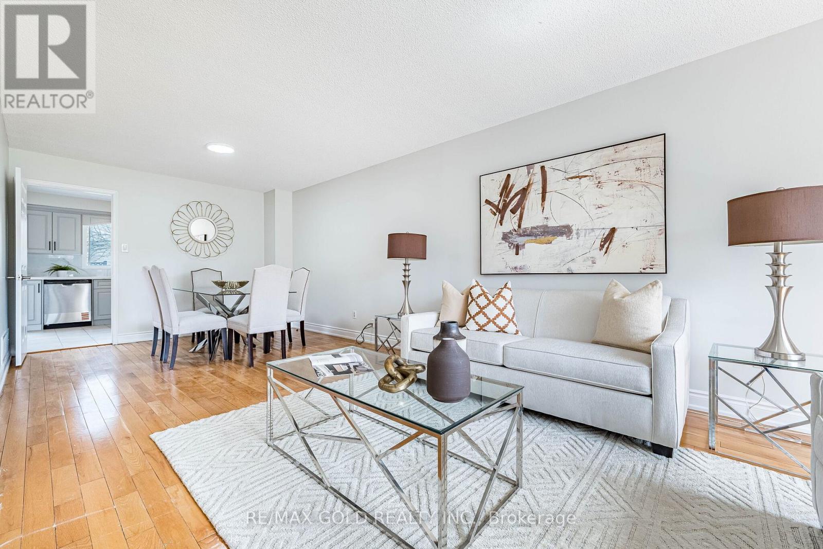 92 Moffatt Avenue, Brampton, Ontario  L6Y 4K8 - Photo 11 - W13135746