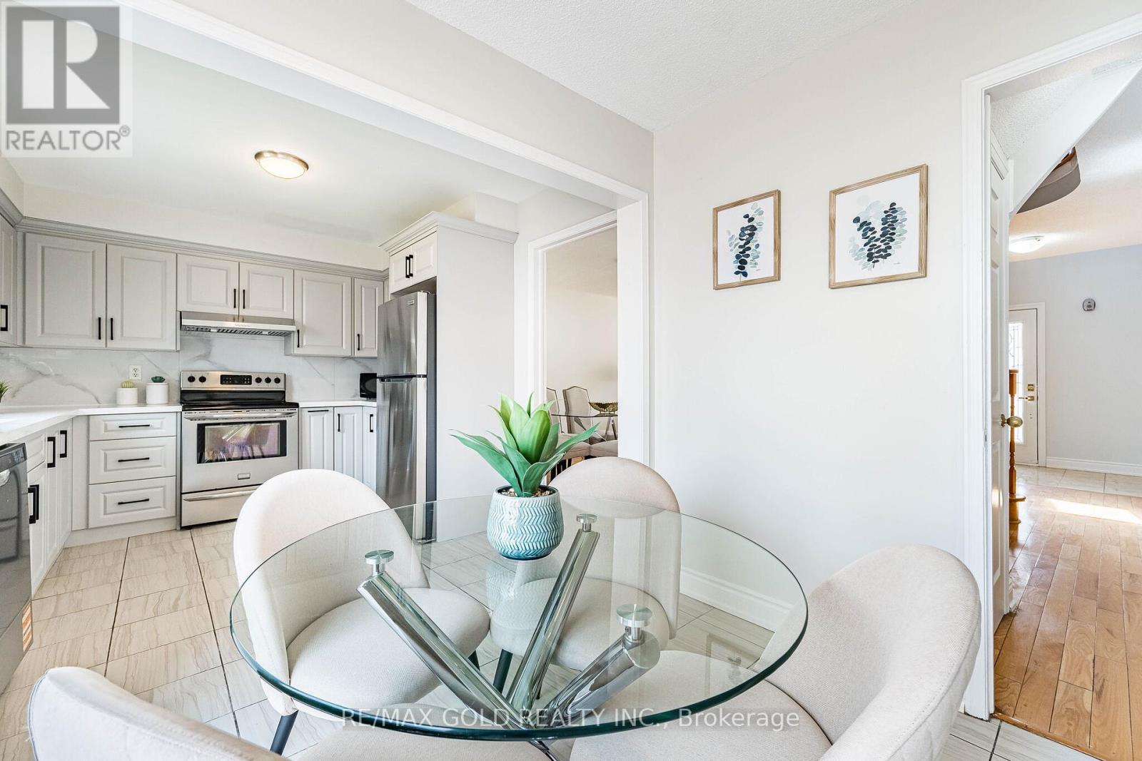 92 Moffatt Avenue, Brampton, Ontario  L6Y 4K8 - Photo 15 - W13135746