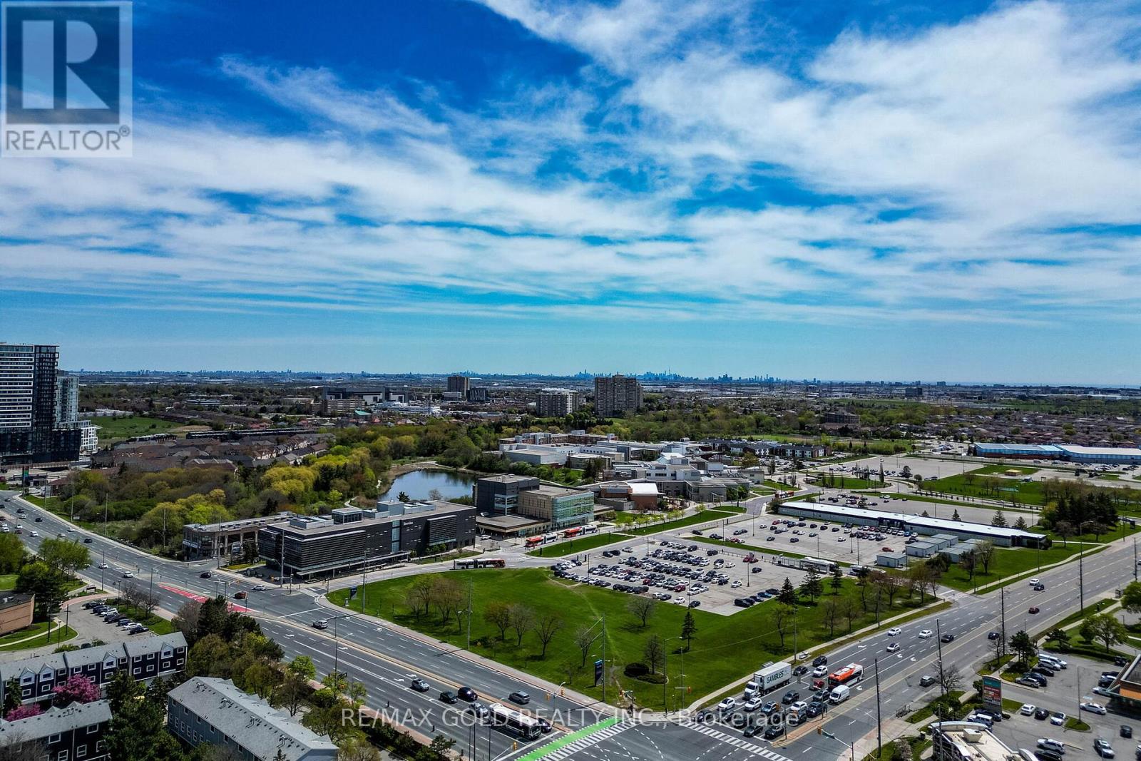 92 Moffatt Avenue, Brampton, Ontario  L6Y 4K8 - Photo 49 - W13135746