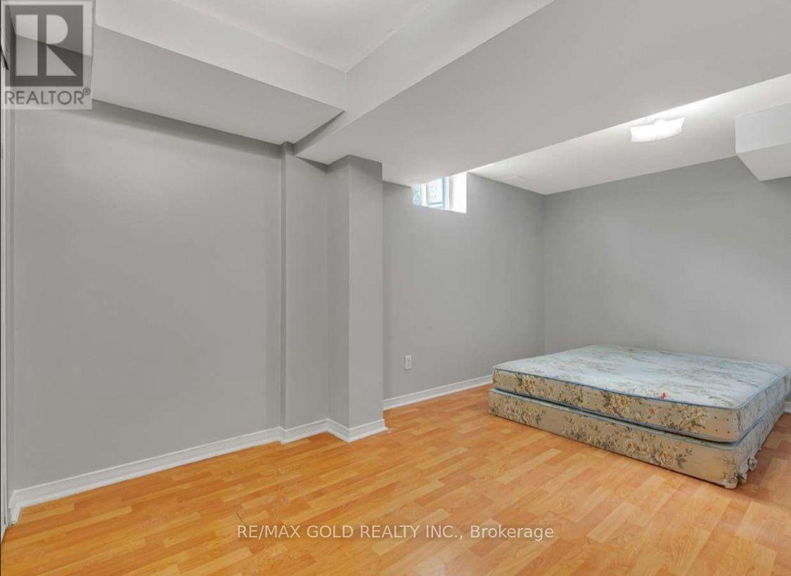 92 Moffatt Avenue, Brampton, Ontario  L6Y 4K8 - Photo 45 - W13135746