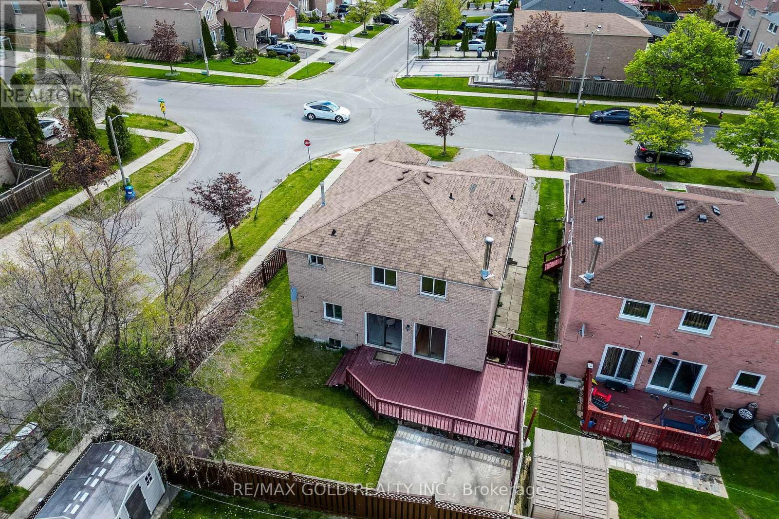 92 Moffatt Avenue, Brampton, Ontario  L6Y 4K8 - Photo 48 - W13135746