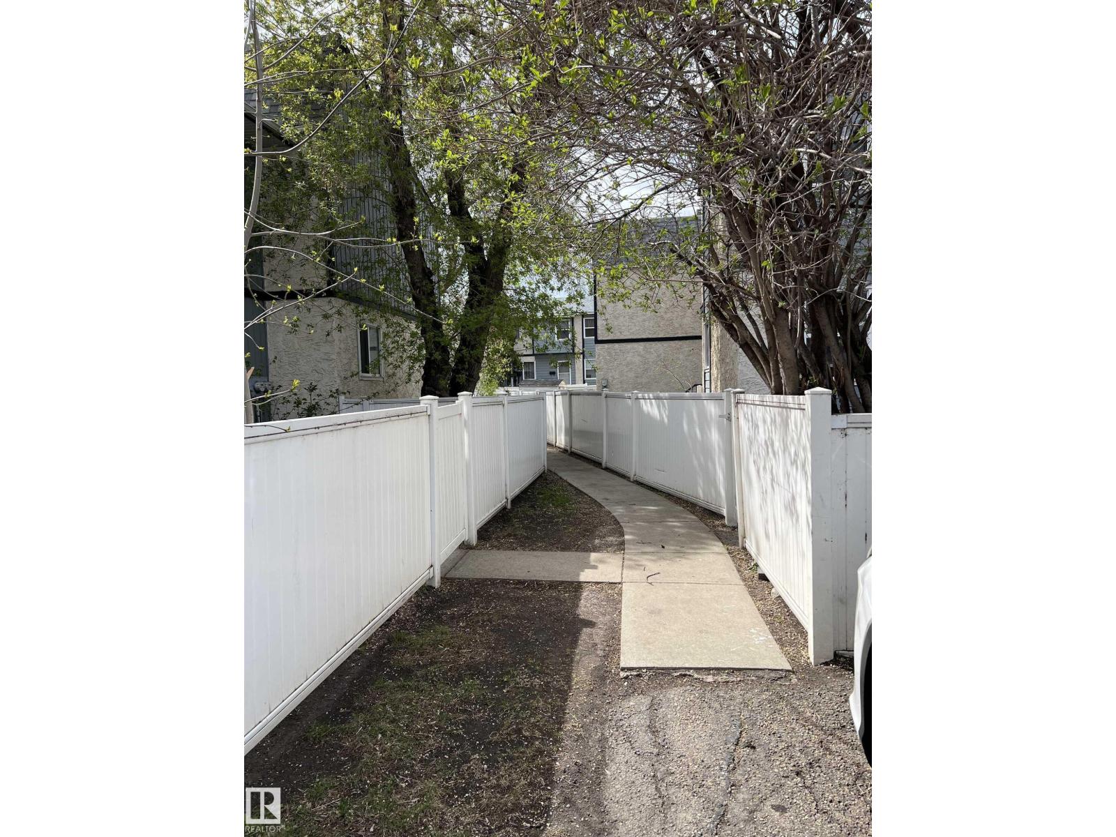 193a Homestead Cr Nw, Edmonton, Alberta  T5A 2Y2 - Photo 4 - E4488269