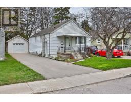 101 PHILLIP AVENUE, Toronto, Ontario