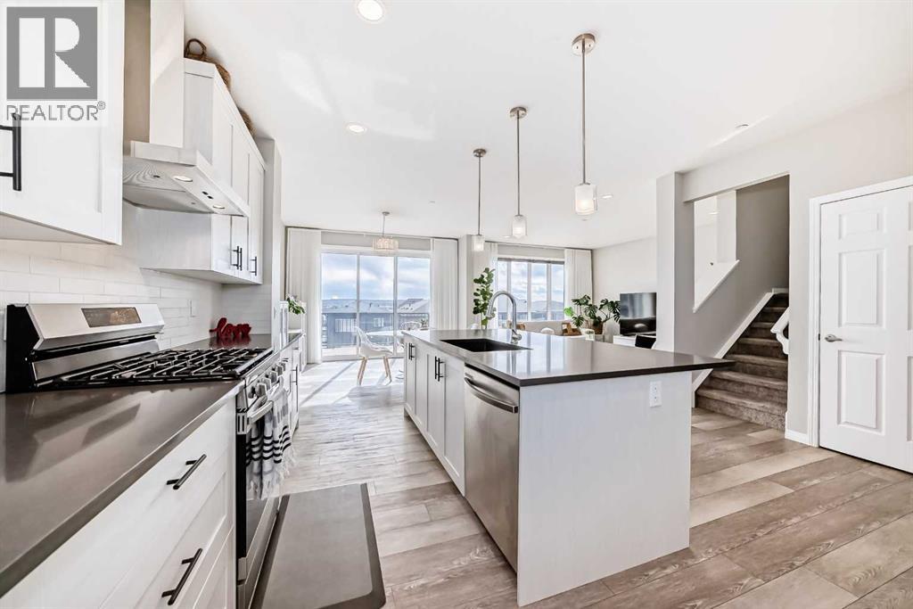 73 Lucas Heights NW, Calgary, Alberta  T3P 1S8 - Photo 8 - A2309445