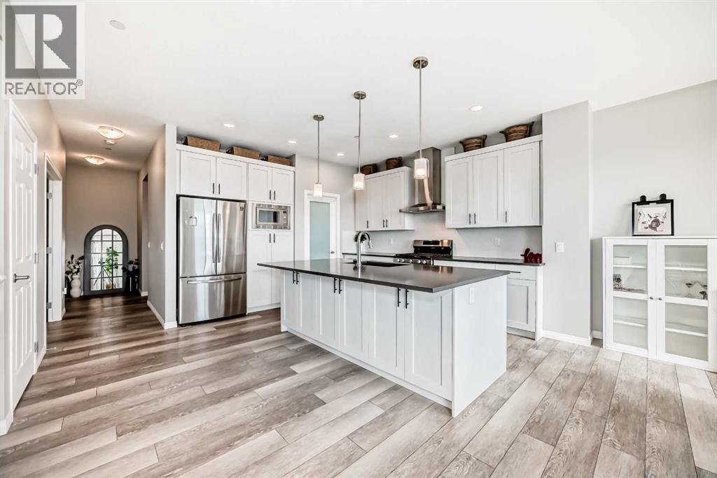 73 Lucas Heights NW, Calgary, Alberta  T3P 1S8 - Photo 5 - A2309445