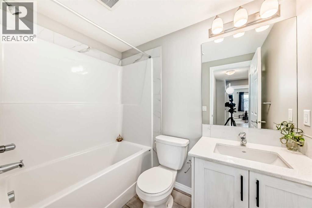 73 Lucas Heights NW, Calgary, Alberta  T3P 1S8 - Photo 44 - A2309445