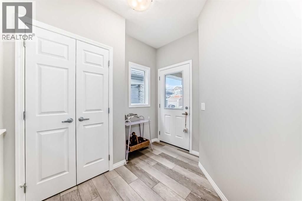 73 Lucas Heights NW, Calgary, Alberta  T3P 1S8 - Photo 3 - A2309445