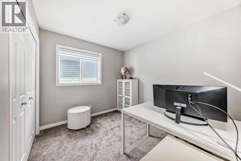 73 Lucas Heights NW, Calgary, Alberta  T3P 1S8 - Photo 32 - A2309445