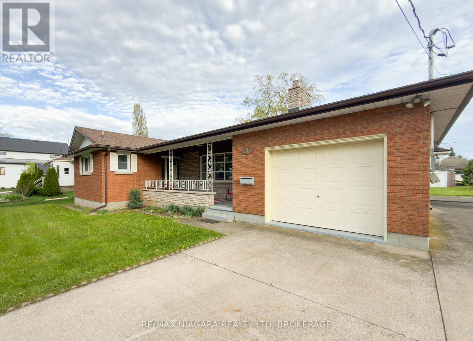 91 Maitland Street, Thorold, Ontario  L2V 3B1 - Photo 2 - X13138176