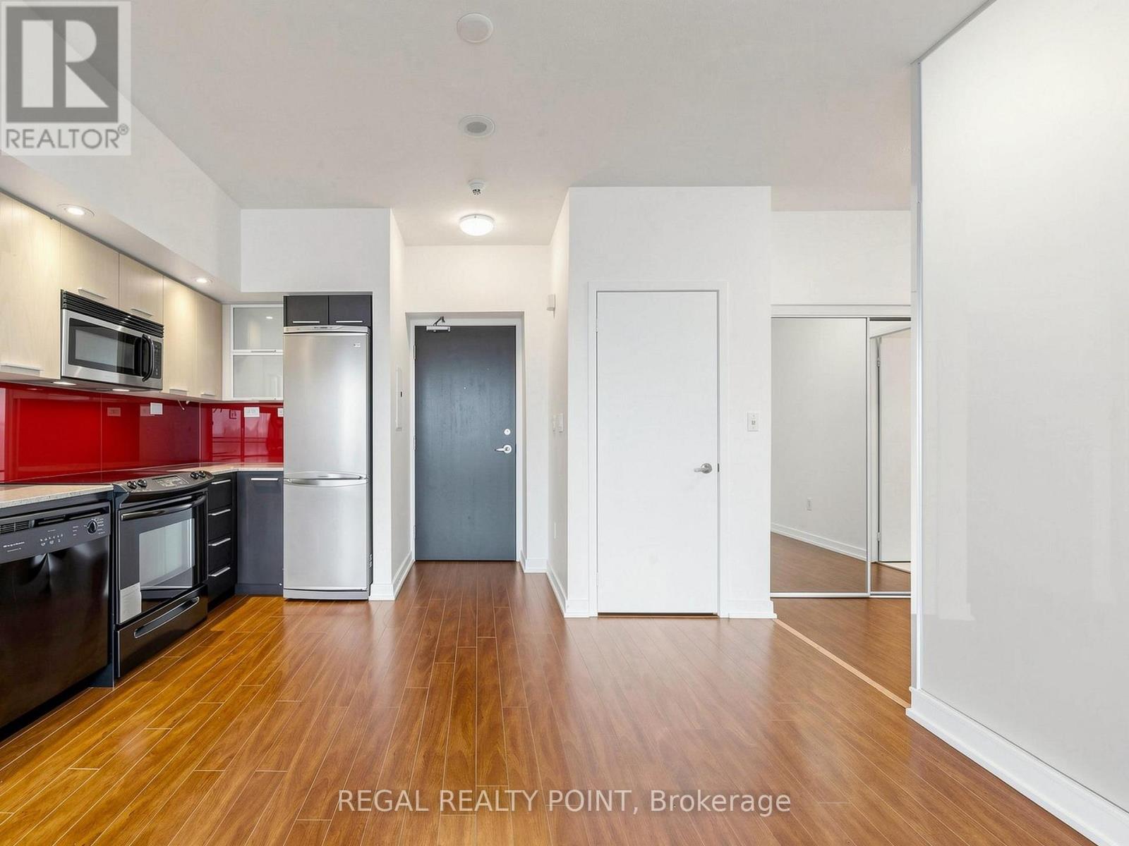 2910 - 25 Capreol Court, Toronto, Ontario M5V 3Z7 - Photo 11 - C13138160