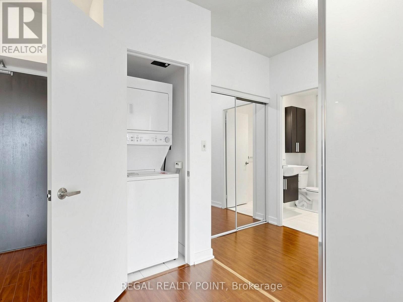 2910 - 25 Capreol Court, Toronto, Ontario M5V 3Z7 - Photo 13 - C13138160